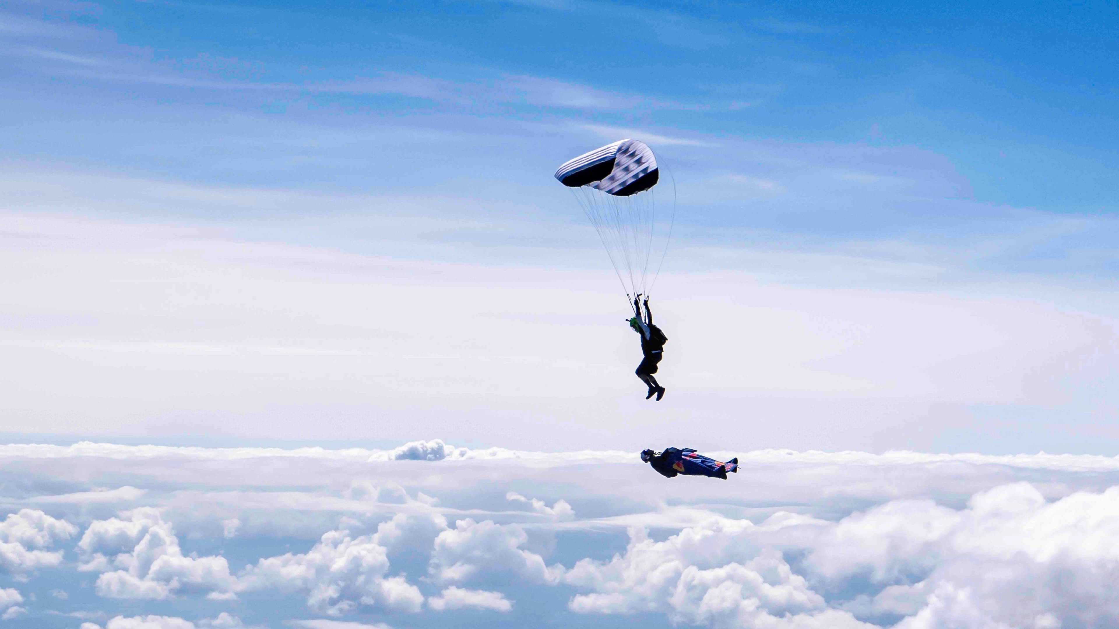 Skydiving photo